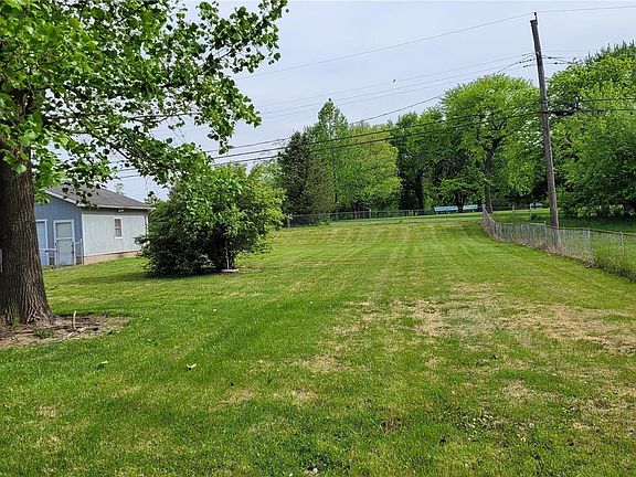 5th image of 1028 Farmview Dr