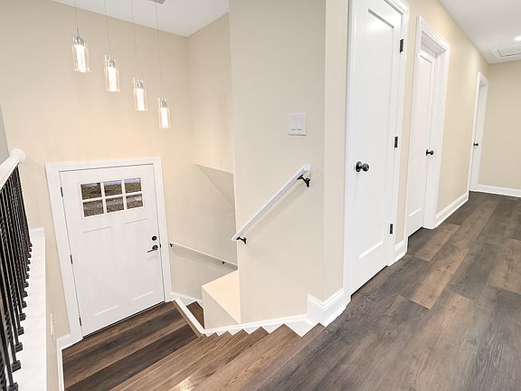 3rd image of 8209 Carolwood Ln