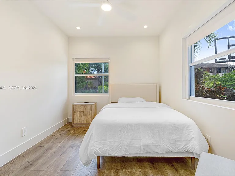 1411 NE 101st St — Photo 18