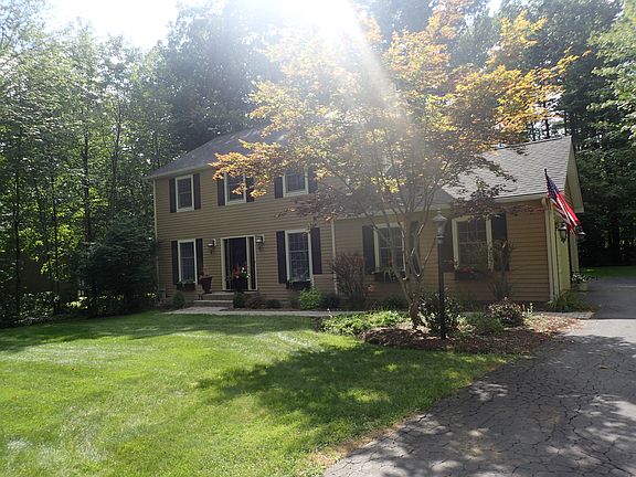 2nd image of 42 Amethyst Dr
