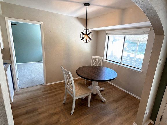 4th image of 1105 Green Meadow Dr