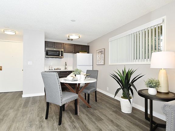 4th image of 1825 NE 108th Ave #104