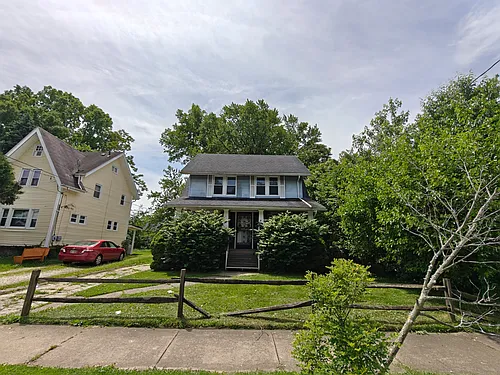 1024 Whittier Ave Photo 1