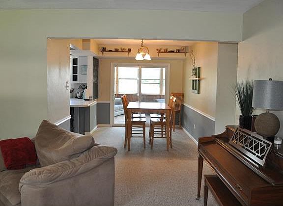 5th image of 411 Walworth Dr