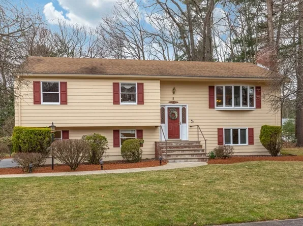8 Deborah Dr, Reading, MA 01867