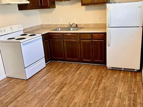 3rd image of 211 Dodge Dr