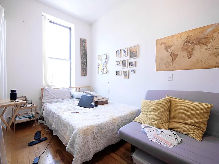 559 20th St #2R — Photo 2