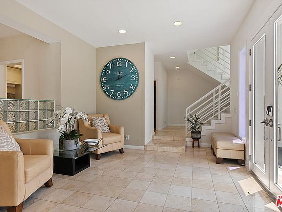 5th image of 3901 Alta Mesa Dr