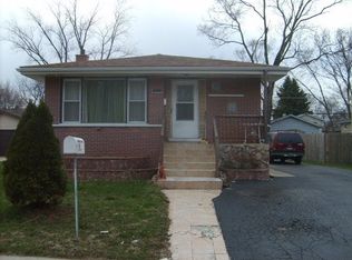 1012 Hahn Pl, West Chicago, IL 60185