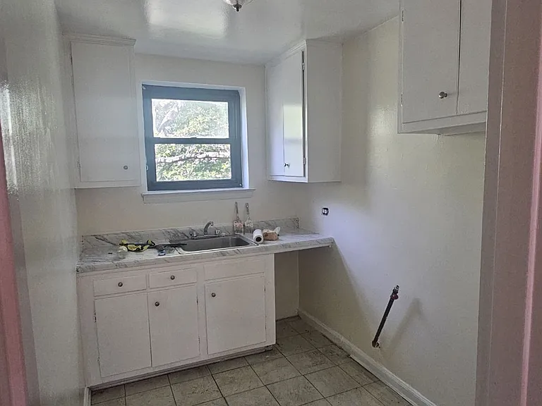 157 S Ocean Ave #B23 — Photo 2