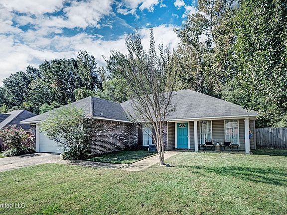 2nd image of 533 Eaglewood Dr