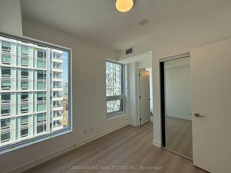 100 Queen St E #2711 — Photo 6