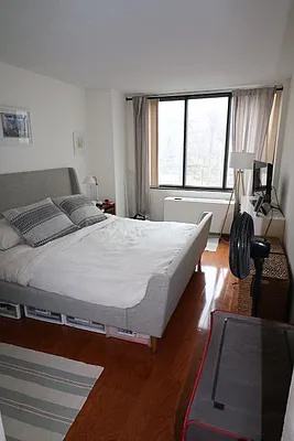 Rented by Newell and Assoc. | media 4