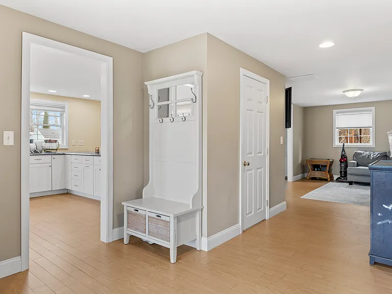 60 Merrifield Ct — Photo 12