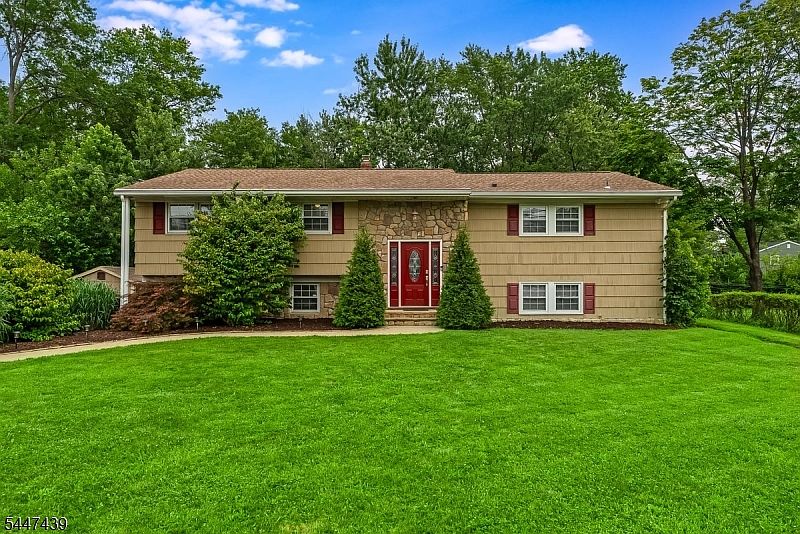 1st image of 59 Knoll Rd