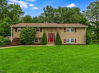 59 Knoll Rd, Parsippany, NJ 07054