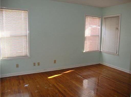 5th image of 2818 Prescott St
