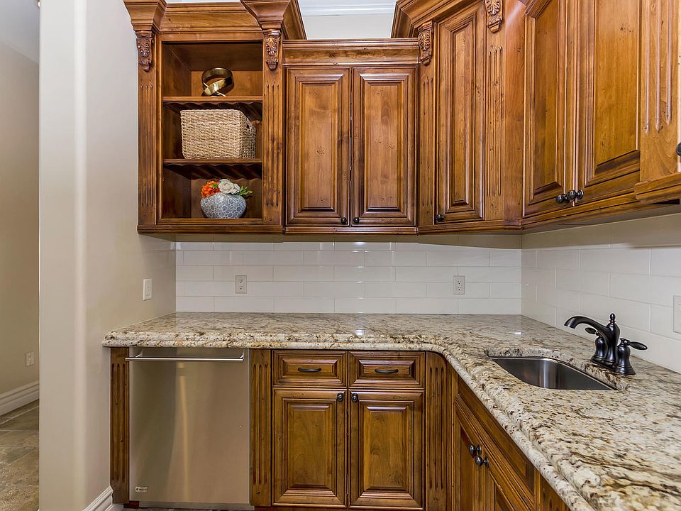 1st image of 8308 W Park View Ct