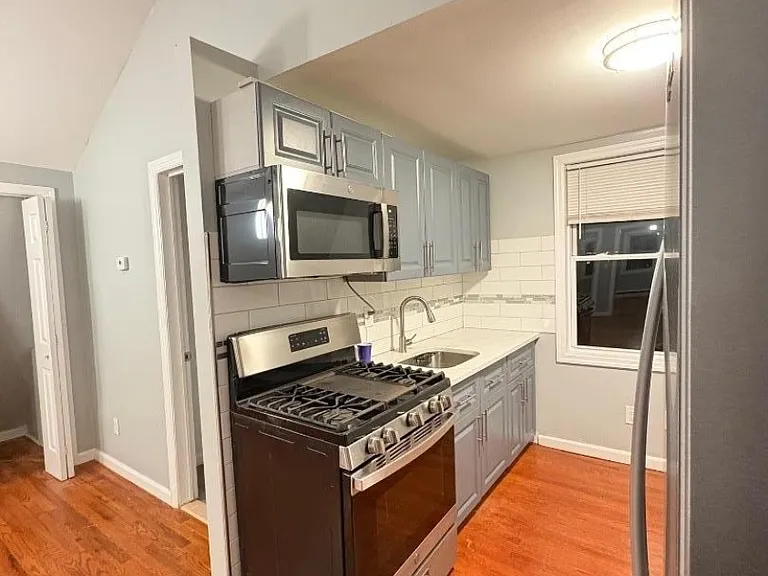 65 Grove St #3 — Photo 4