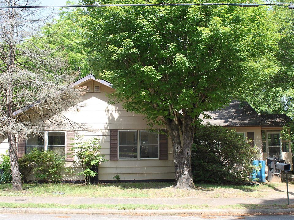 1st image of 209 Big Springs Ave