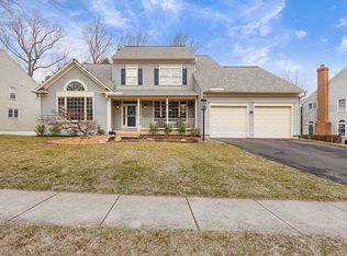 46468 Montgomery Pl, Sterling, VA 20165