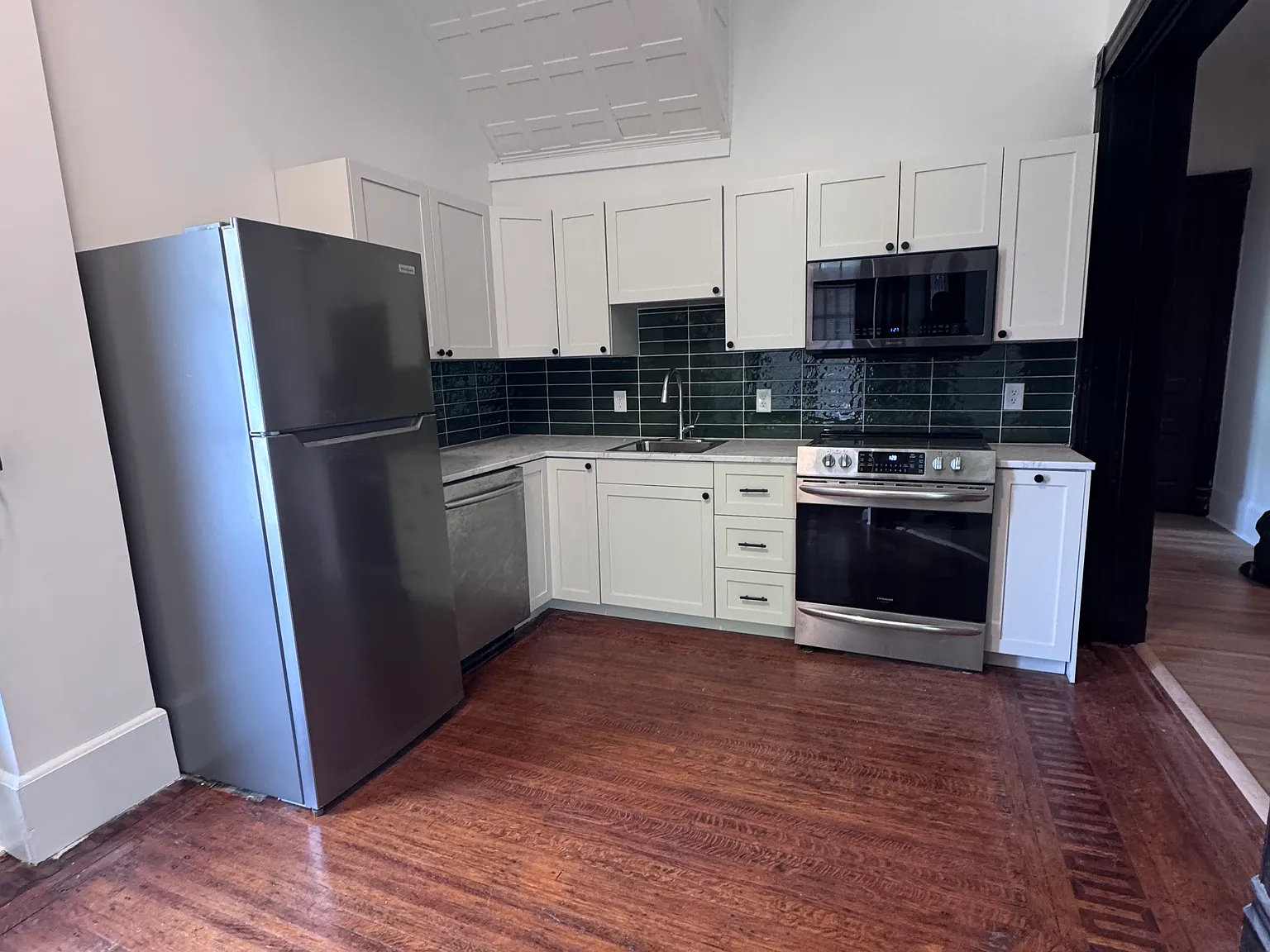 1 bed, 550 sqft, $1,200 — Photo 4