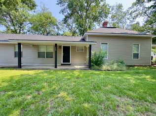 302 W 8th St, Claremore, OK 74017