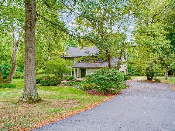 5th image of 115 Oak Canyon Dr