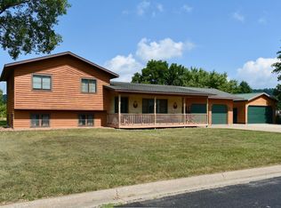 107 E Wilmar St, Rollingstone, MN 55969