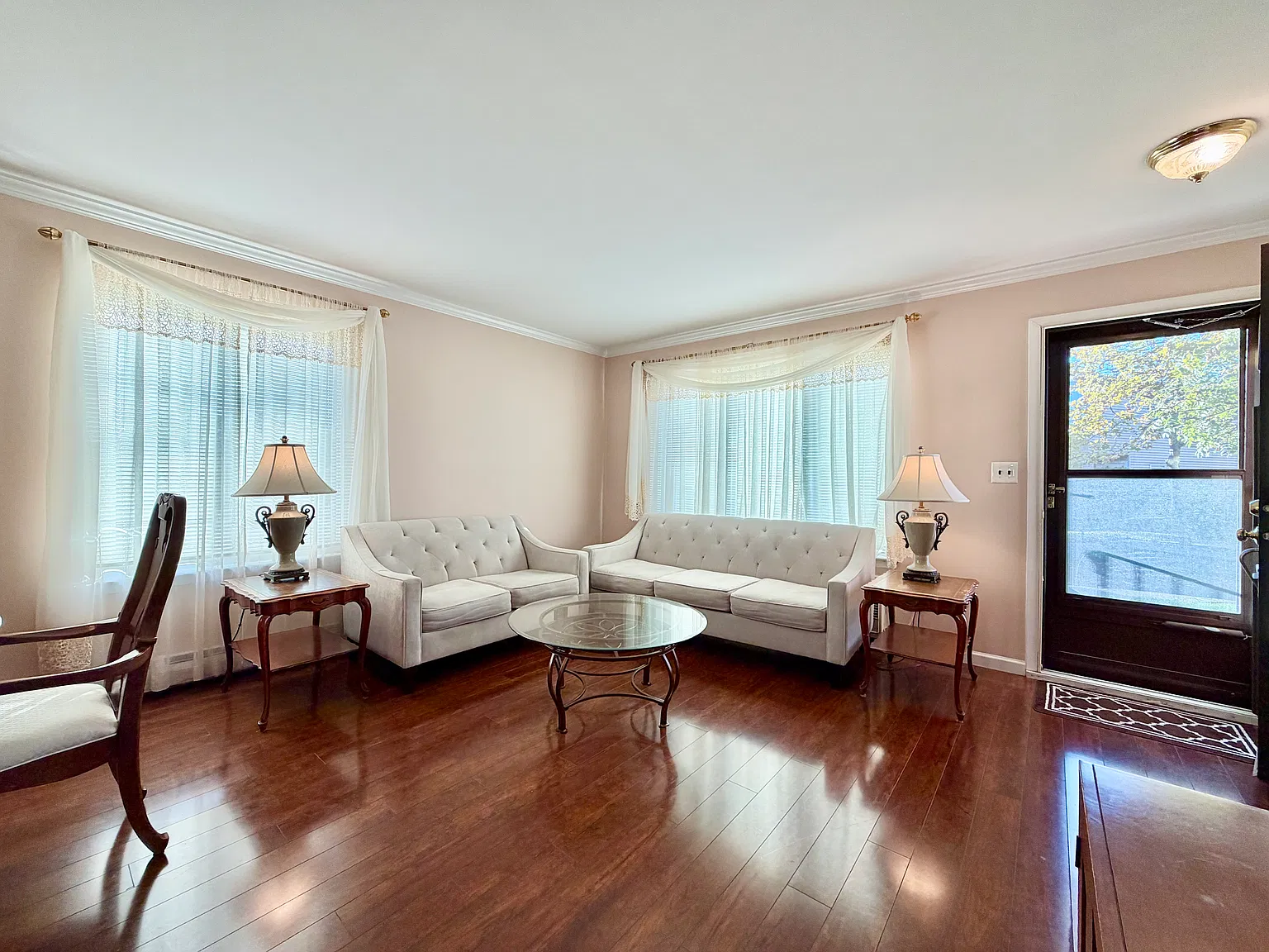 2 bed, 1080 sqft, $2,800 — Photo 2