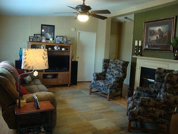 5th image of 850 Strawberry Ln