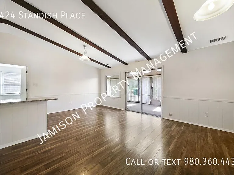1424 Standish Pl — Photo 13
