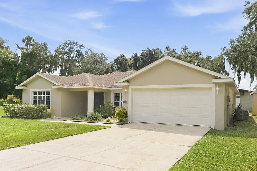 3 bed, 2.0 bath, 1891 sqft, $1,850 — Photo 3