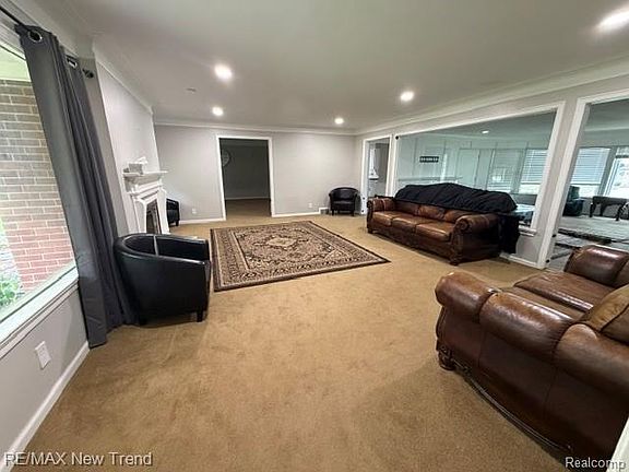 3rd image of 272 Beech Daly Rd