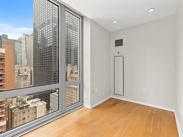 310 W 52nd St #23J — Photo 6