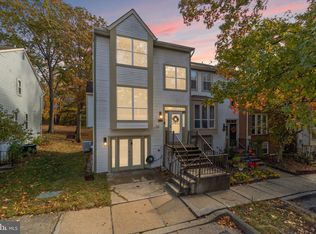 8106 Wooded Glen Ct, Ellicott City, MD 21043