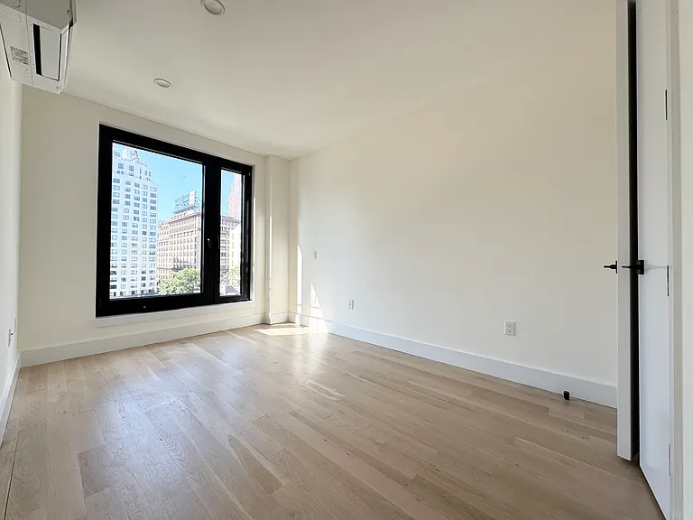 260 Gold St #1310 — Photo 9
