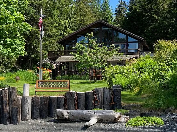 643-641 Sunset Dr, Ketchikan, AK 99901
