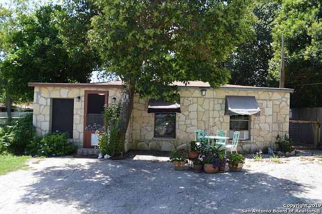 1st image of 599 W Broadview Dr