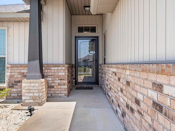 4th image of 6094 Redberry Dr