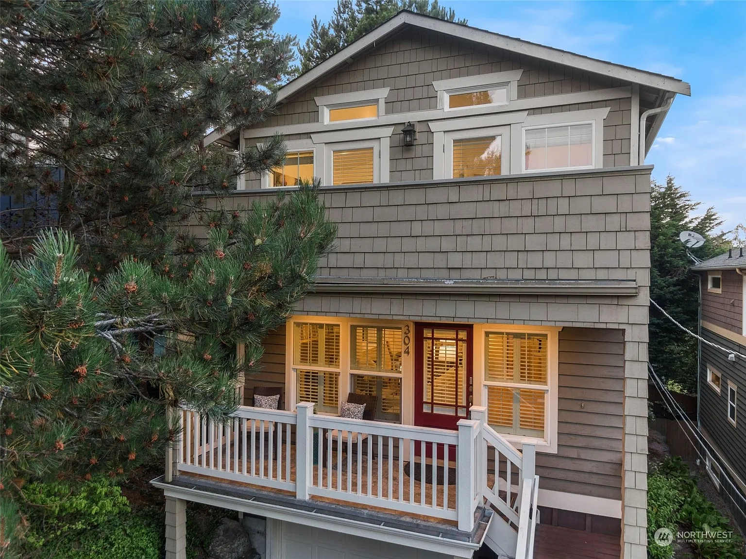 304 W Halladay Street photo 1