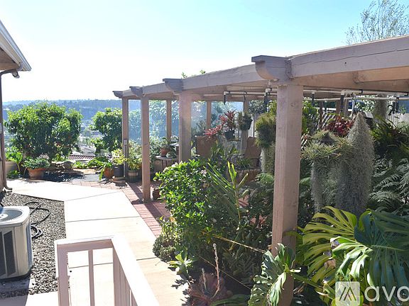 5th image of 6342 Clara Lee Ave