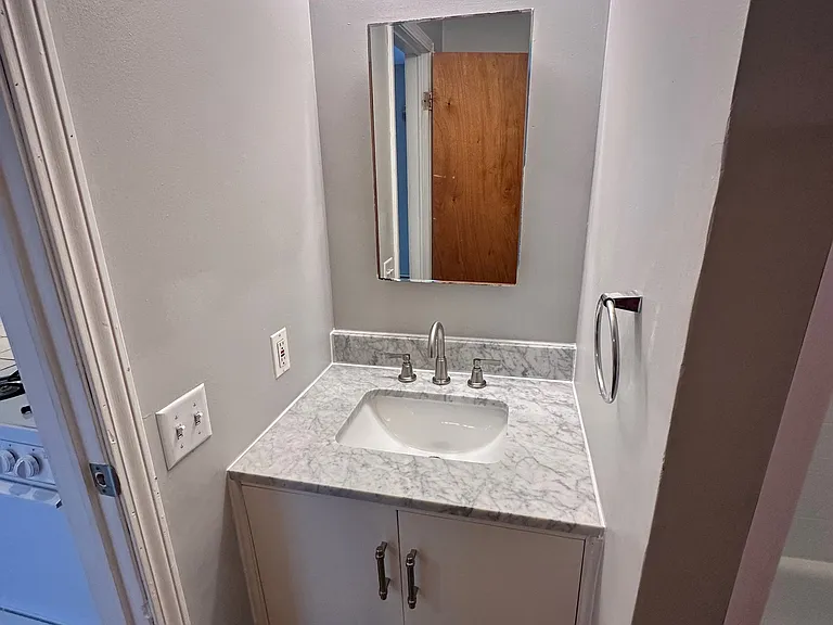 144 Cottage St #3 — Photo 11