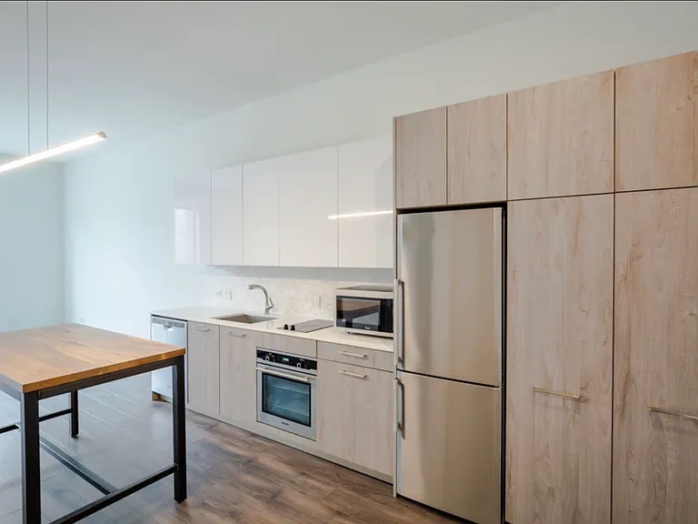 3420 N Lincoln Ave #206 — Photo 1