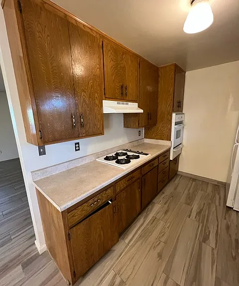 7560 Valley Vista Ave — Photo 7