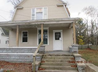1393 W Laketon Ave, Muskegon, MI 49441