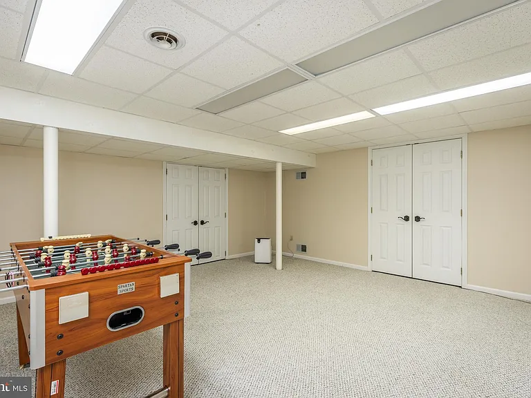 35 Nathalie Ct — Photo 20