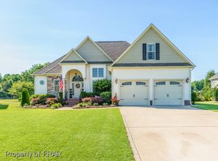 3817 Barnsdale Dr, Wade, NC 28395