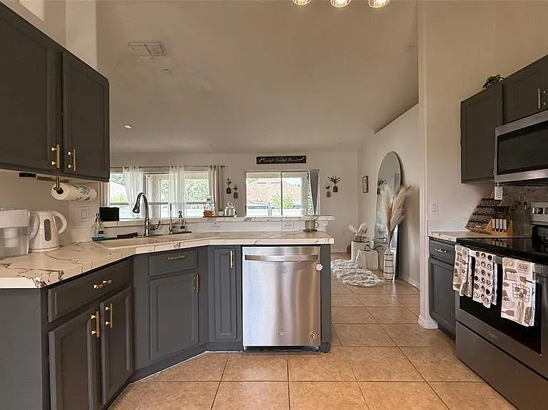 1381 Fallwood Dr — Photo 13
