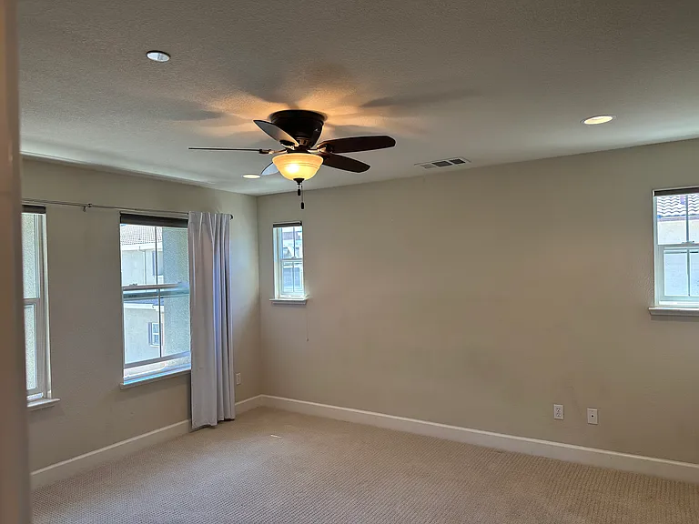 216 Hockney Ave — Photo 21